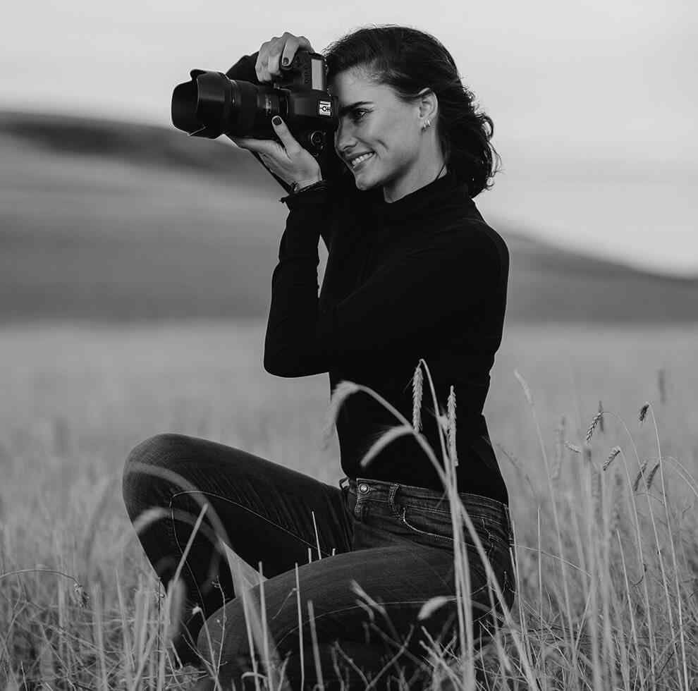https://voryllasphotography.com/wp-content/uploads/2020/10/home_03_image_02.jpg