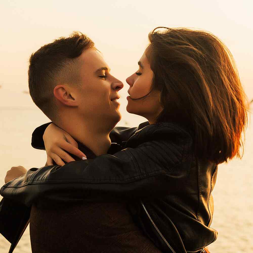 https://voryllasphotography.com/wp-content/uploads/2020/12/image_couples_about_04.jpg